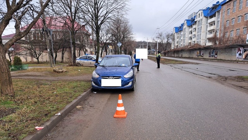 Пожилая женщина попала под колёса машины в Пятигорске 
