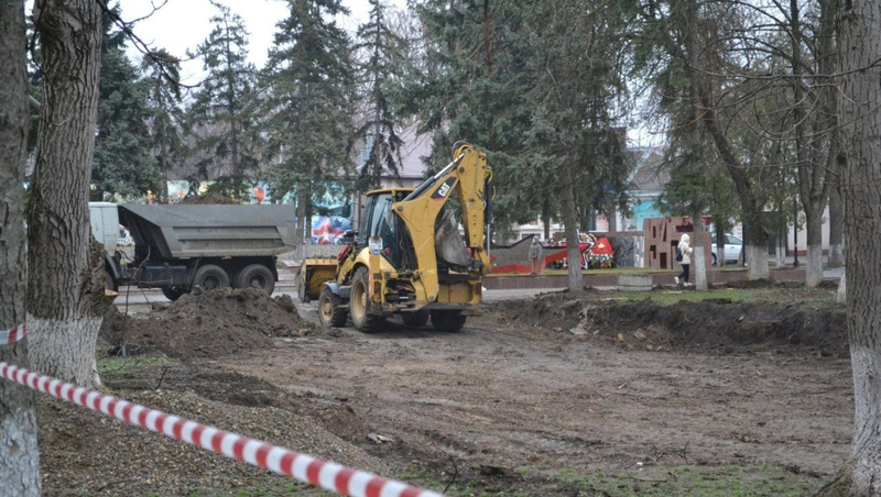 Благоустройство сквера в Георгиевске планируют завершить ко Дню Победы