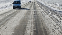 В Невинномысске дороги и тротуары превратились в каток из-за ледяного дождя