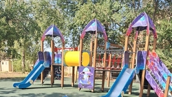 Новую детскую площадку обустраивают в станице Изобильненского округа