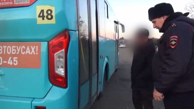 Водитель маршрутки, из которой выпал ребёнок в Ставрополе, привлекли к ответственности
