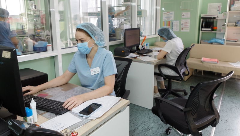 Первый за 40 лет капремонт роддома в селе Александровском завершат до конца года