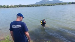 Пятигорчанин утонул в озере, пытаясь вытащить зацепившуюся удочку