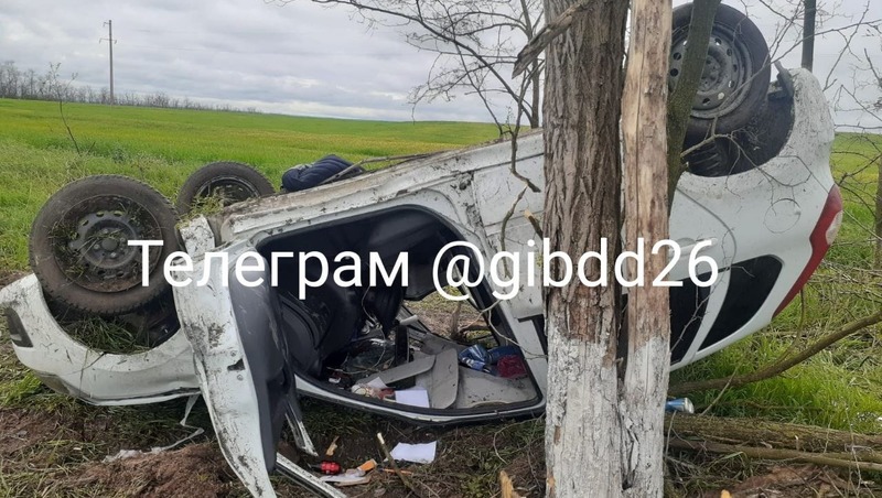Водитель автомобиля, перевернувшегося в Грачёвском округе, попал в реанимацию