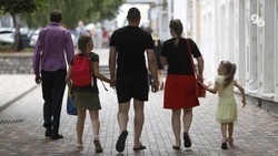 Более 280 семей Ставрополья получили единовременное пособие при передаче ребёнка на воспитание