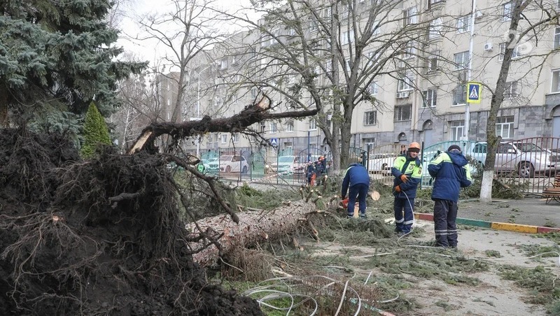 Спасательные и коммунальные службы Ставрополя привели в режим повышенной готовности