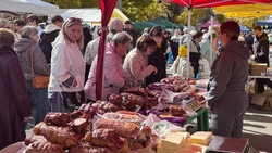 65 тыс. человек посетили Покровскую ярмарку в Невинномысске и съели 300 кг торта