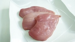 Ставропольская компания произвела 25 кг «свиной» ветчины из курятины