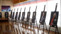 Фотовыставка, посвящённая жёнам участников СВО, открылась в Ставрополе