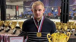 Боец из Ессентуков победил на соревнованиях по ММА в Москве 