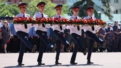 В День памяти и скорби в Ставрополе возложили цветы к Вечному огню