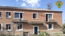 Ветхий дом расселяют в Туркменском округе по требованию прокуратуры