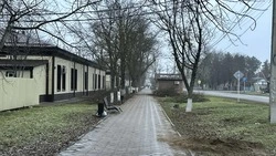 В Зеленокумске обновляют пешеходную зону на улице Зои Космодемьянской