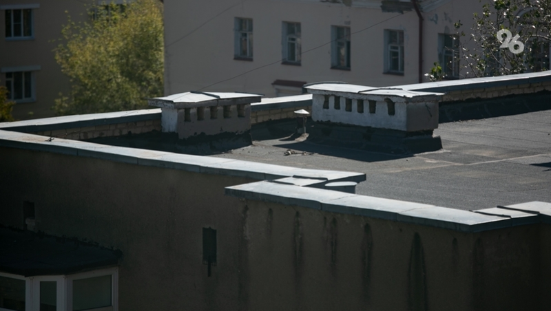 Крыши двух многоэтажек обновили в Георгиевске к зиме