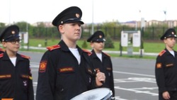 Внук военного барабанщика прошёл в строю суворовцев с ударным боем во Владикавказе