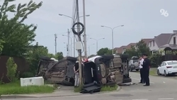 Две иномарки опрокинулись в Михайловске