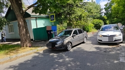 Подросток на самокате пострадал при столкновении с легковушкой в Ставрополе