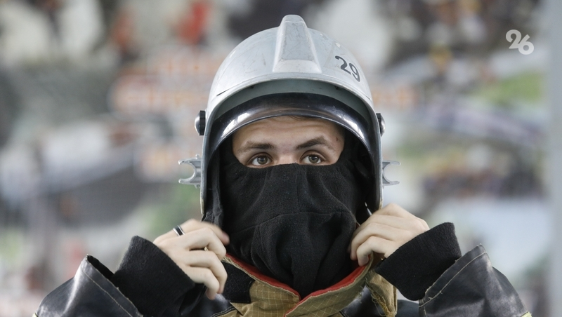 Пять человек эвакуировали из горящего дома в Ставрополе