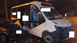 Двое жителей Ставрополя пострадали в ДТП с  маршруткой