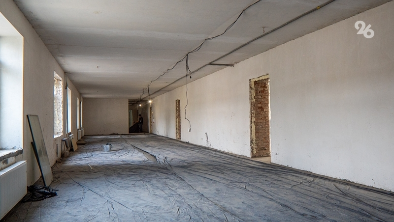 Ремонт школы в посёлке Ипатовского округа выполнили на 65%