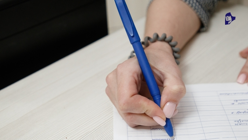 Ставропольчанка выделила детям доли в доме после беседы с приставами 