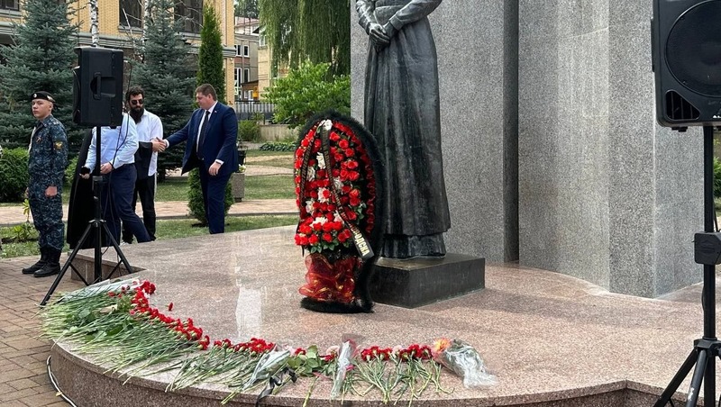Более 1 тыс. человек в Кисловодске почтили память жертв терактов