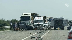 Два человека пострадали в ДТП с фурой на трассе «Кавказ» под Минводами