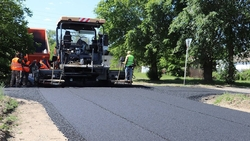 Качество ремонта больницы и участка дороги проверил партдесант на Ставрополье 