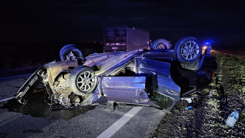 Мужчина погиб в ДТП, врезавшись в грузовик в Нефтекумском округе