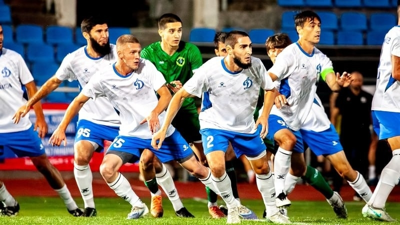 Динамовцы в Ставрополе сыграли вничью с футболистами из Майкопа 