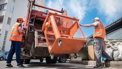 Семь новых мусоровозов закупили для Предгорного округа