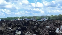 Двухметровые навалы мусора обнаружили в черте Ставрополя