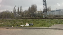 Мешки с мусором возле железной дороги в Михайловске уберут в течение двух дней