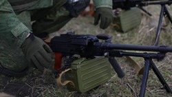 Мобилизованные отработали на Ставрополье навыки стрельбы из пулемётов