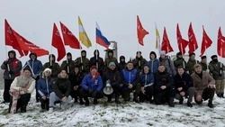Больше 300 ставропольцев поднялись на гору Стрижамент в память о лётчиках ВОВ