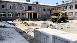 Партдесант на Ставрополье проинспектировал ремонт в школах и музее