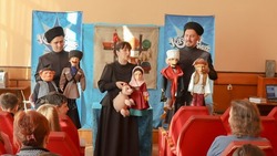 Артисты со Ставрополья показали кукольный спектакль школьникам в ЛНР