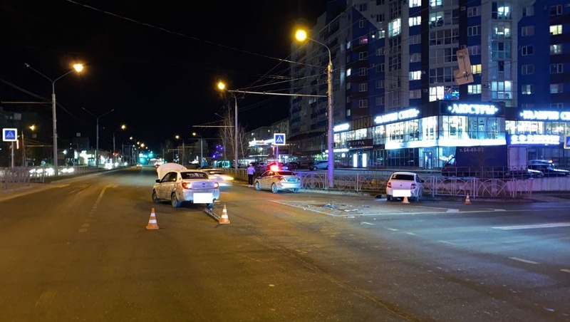 Из-за проезда на красный в Ставрополе пострадали два человека