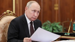 Звание «Заслуженный работник местного самоуправления» установил в России Владимир Путин 