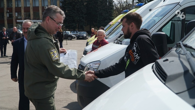 «Мы здесь надолго и поможем навести порядок»: как Ставрополье поддерживает побратимский Антрацит в ЛНР