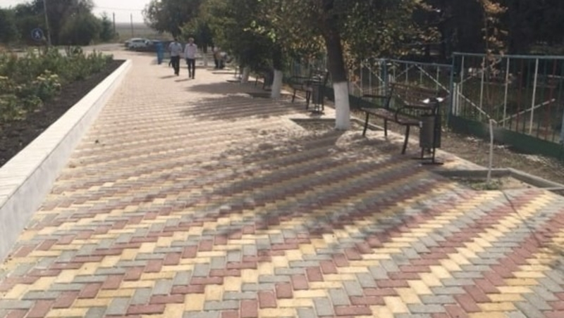 Территорию школы благоустроили на Ставрополье по губернаторской программе 