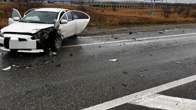 Непристёгнутый пассажир «Лады» пострадал в аварии в Кочубеевском округе