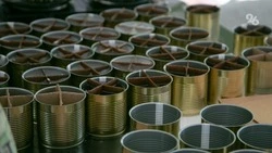 Воспитанники изобильненского казачьего клуба изготовили окопные свечи для бойцов