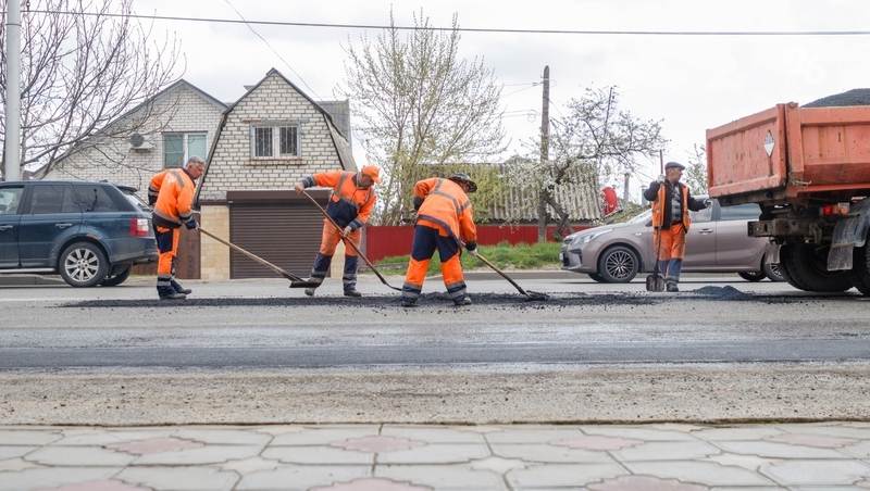 Губернатор Ставрополья поручил ускорить заключение контрактов на ямочный ремонт