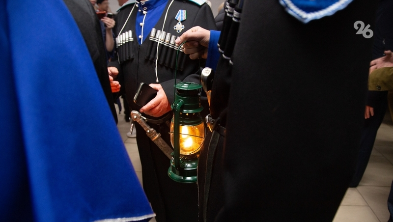 «Символ светлого праздника»: как на Ставрополье встречали Благодатный огонь из Иерусалима — фоторепортаж