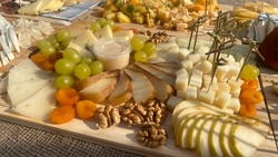 Гости фестиваля в Кисловодске продегустировали более 100 видов сыра