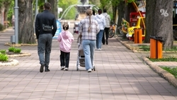 Семья из пяти человек переехала из Канады в Россию, спасая детей