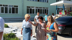 Депутат Госдумы вместе с главой Предгорного округа Ставрополья посетила местную школу