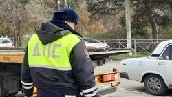 Житель Кубани перевернулся на машине и въехал в дерево в Шпаковском округе