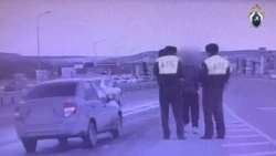 Водитель дал взятку сотрудникам ДПС в Минводах и сообщил об этом оперативникам